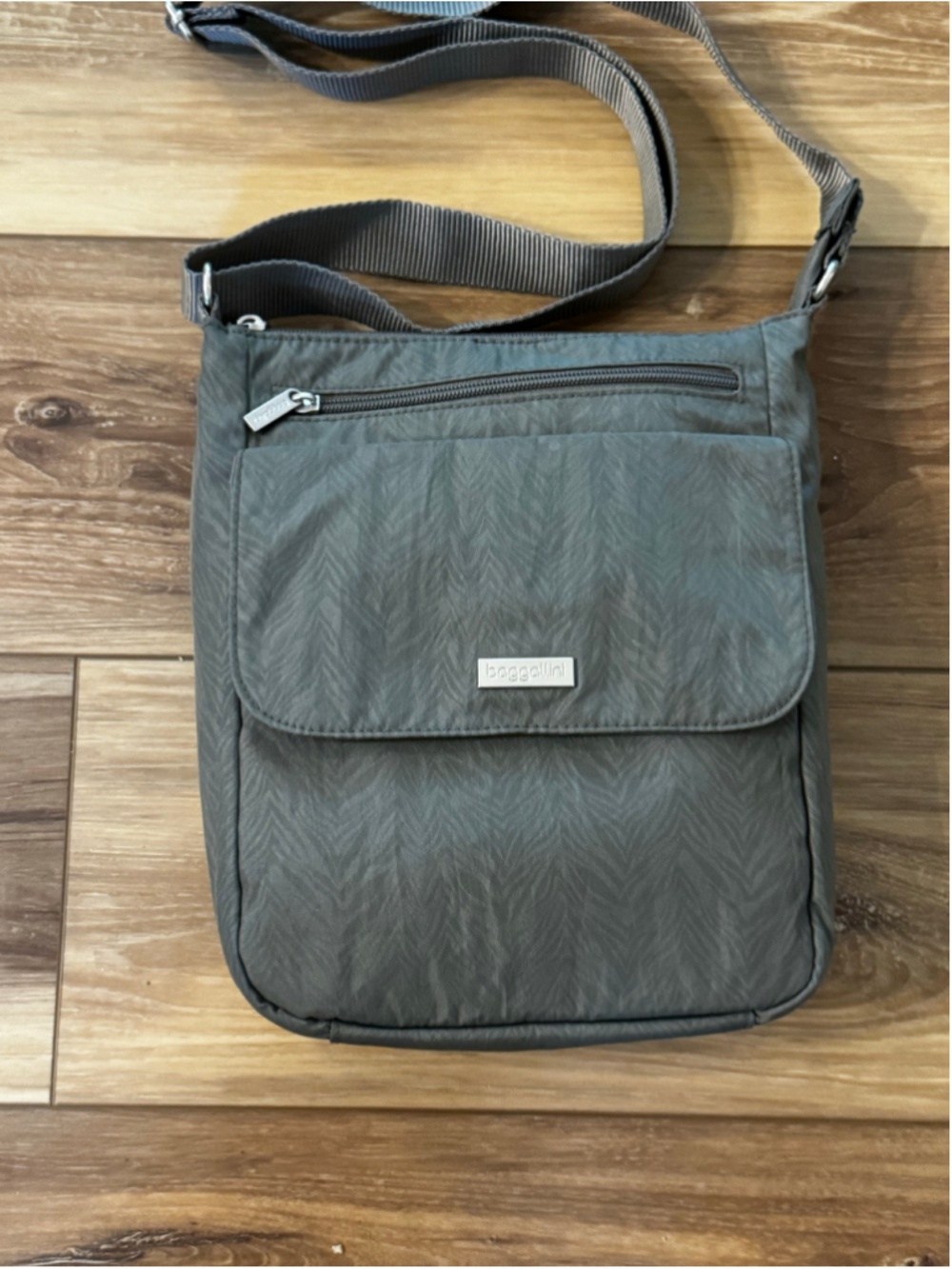 Baggallini Gray Crossbody Bag